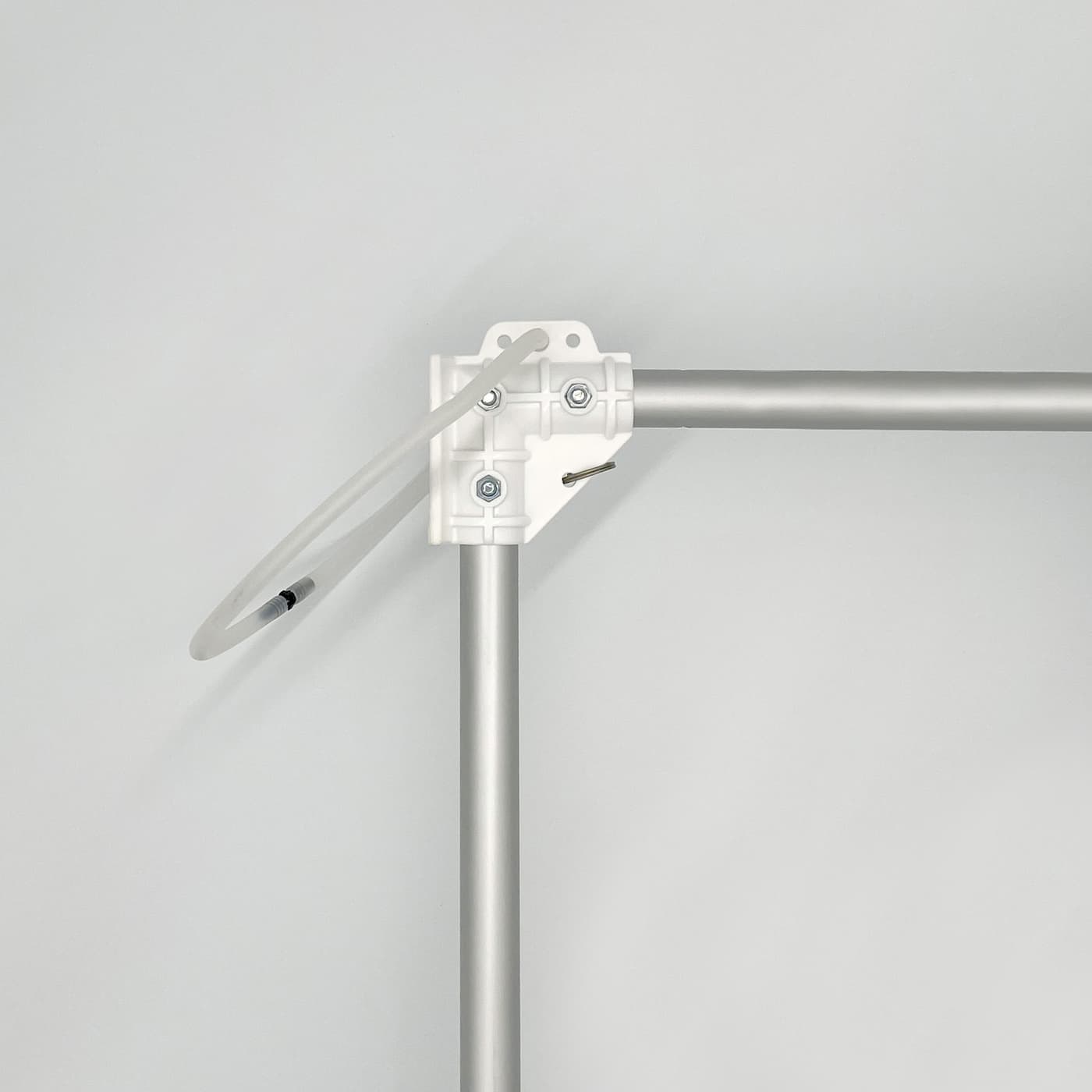 Banner holder can be hoisted